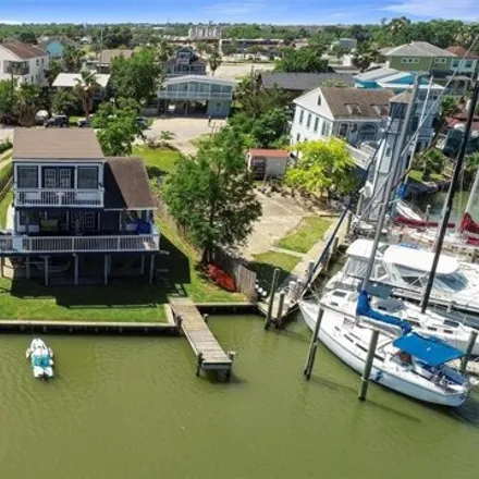 Buy this 2 bed house on 215 Tindel Street in Clear Lake Shores, Galveston County