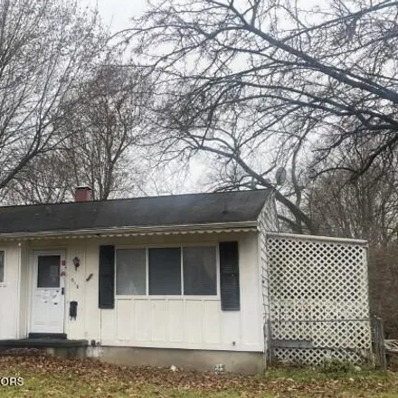 Buy this 2 bed house on 622 Merritt Street in Charlotte, MI 48813