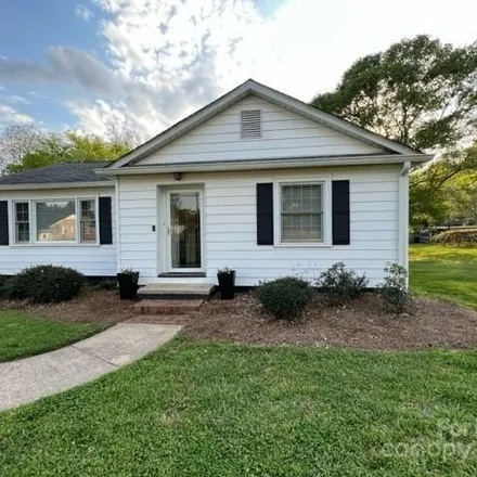 Rent this 2 bed house on 312 Greenwood Avenue in South Belmont, Belmont