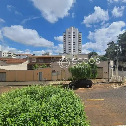 Buy this 3 bed apartment on Rua Tapuirama in Osvaldo Rezende, Uberlândia - MG