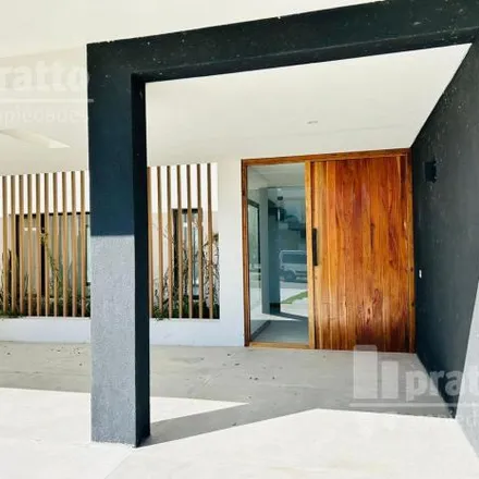 Buy this 4 bed house on Avenida de Los Lagos in Partido de Escobar, El Cazador