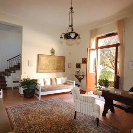Buy this studio house on I Vitelloni Bistrot in Piazza Dante Alighieri, 73013 Galatina LE