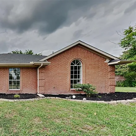 Buy this 4 bed house on 214 Susan Way in Red Oak, TX 75154