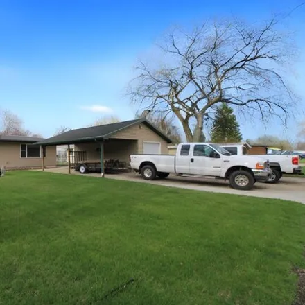 Buy this 4 bed house on 2598 1st Avenue Southwest in Minot, ND 58701