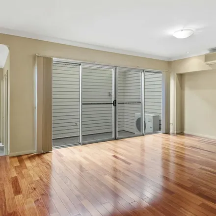 Image 2 - Cohoe Street, East Toowoomba QLD 4250, Australia - Apartment for rent