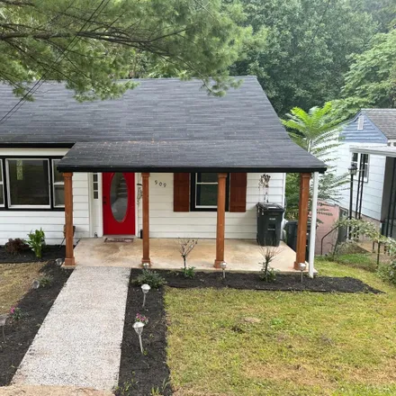 Buy this 3 bed house on 909 McCausland Street in Lynchburg, VA 24501