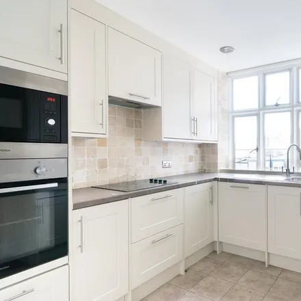 Image 3 - Chesterfield House, Chesterfield Gardens, London, W1J 7TL, United Kingdom - Apartment for rent