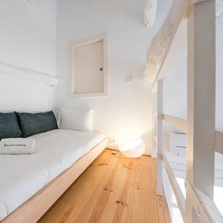 Rent this 3 bed apartment on Rua de Castro Portugal in 4400-086 Vila Nova de Gaia, Portugal