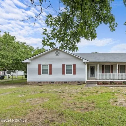 Buy this 3 bed house on 9347 Oat Drive in Laurinburg, NC 28352