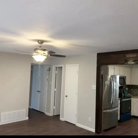 Rent this 2 bed duplex on 1122 North Center Street in Arlington, TX 76011