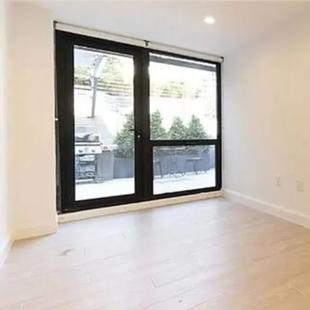 Image 3 - 30-78 43rd Street, New York, NY 11103, USA - House for sale
