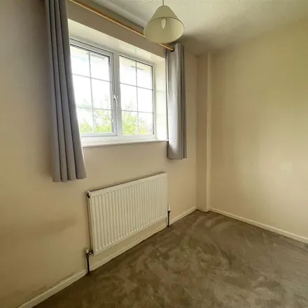 Rent this 2 bed townhouse on The Poppins in Leicester, LE4 1DN