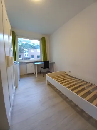 Rent this 1 bed apartment on Stein-Hardenberg-Straße 91a in 22045 Hamburg, Germany