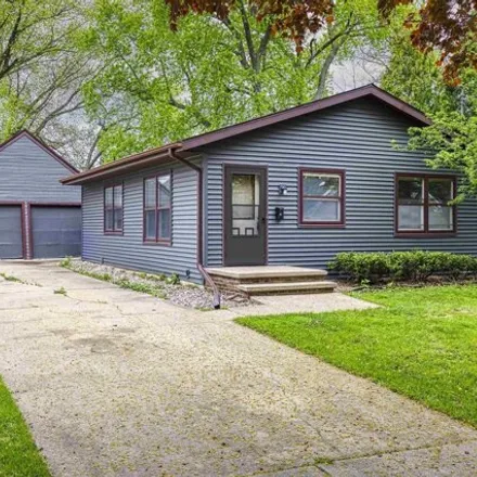 Buy this 2 bed house on 1929 North Erb Street in Appleton, WI 54911