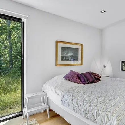 Rent this 3 bed house on 4540 Fårevejle