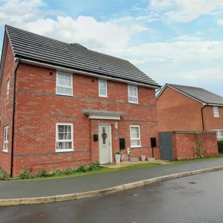 Buy this 3 bed duplex on Kellet Way in Alsager, ST7 2ZY