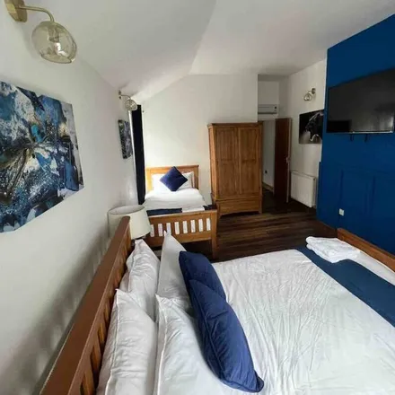 Image 1 - Grangetown, CF11 6JU, United Kingdom - Apartment for rent