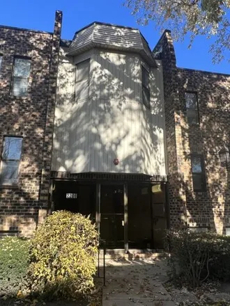Rent this 2 bed condo on 2134 Country Club Drive in Woodridge, IL 60517