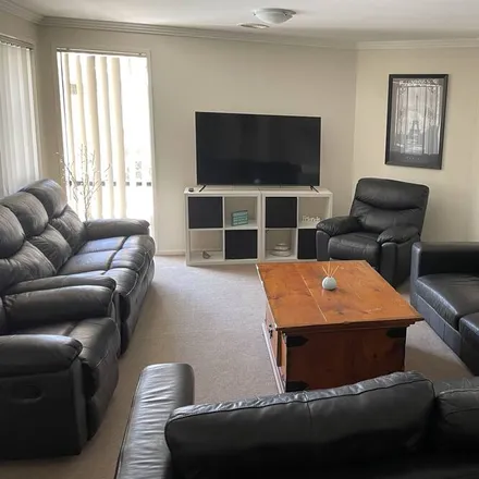 Rent this 5 bed house on Yarrawonga VIC 3730