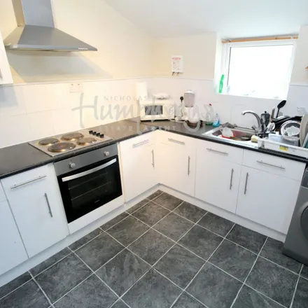 Rent this 5 bed apartment on Harold Road in Portsmouth, PO4 0LS