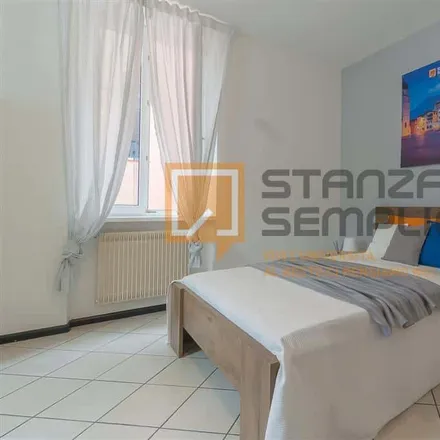 Image 3 - Salone Renato, Largo Nazario Sauro, 15, 38122 Trento TN, Italy - Room for rent