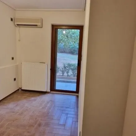 Rent this 3 bed apartment on Ηρούς in Άλιμος, Greece