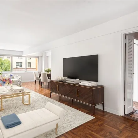 Buy this studio apartment on 200 EAST 78TH STREET 5G in New York