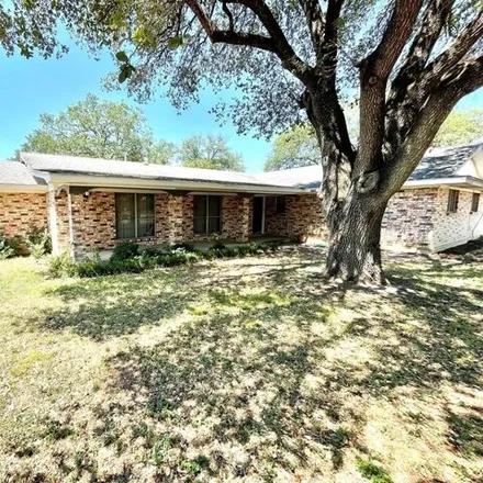 Image 3 - 1302 22nd St, Hondo, Texas, 78861 - House for sale
