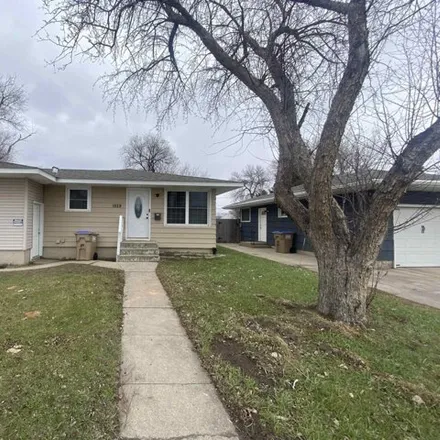 Image 1 - 1567 1st Street Southwest, Minot, ND 58701, USA - House for sale