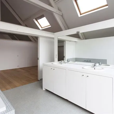 Rent this 3 bed apartment on Delitraiteur in Rue du Page - Edelknaapstraat 10-12, 1050 Ixelles - Elsene