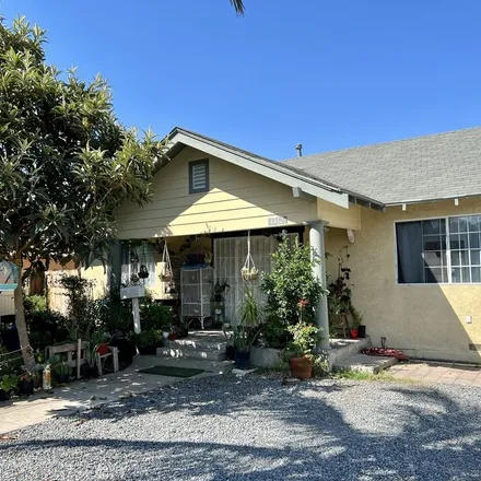 Buy this 3 bed house on 1308 Cypress Avenue in Santa Ana, CA 92707