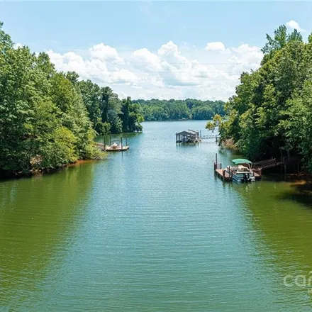 Image 7 - 145 Pier Point Drive, Iredell County, NC 28678, USA - Loft for sale