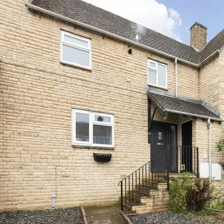 Rent this 2 bed townhouse on William Bliss Avenue in Chipping Norton, OX7 5LT