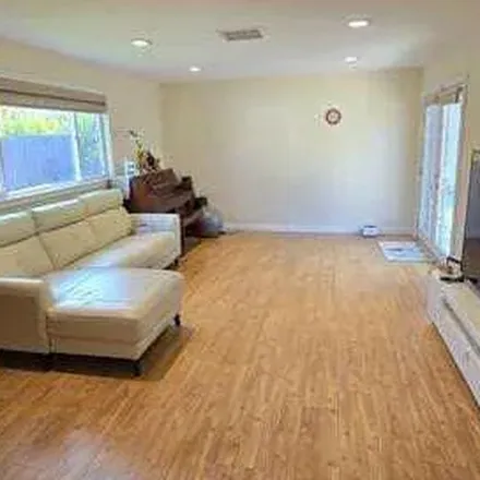 Image 2 - 1375 Westlyn Place, Altadena, CA 91104, USA - Apartment for rent