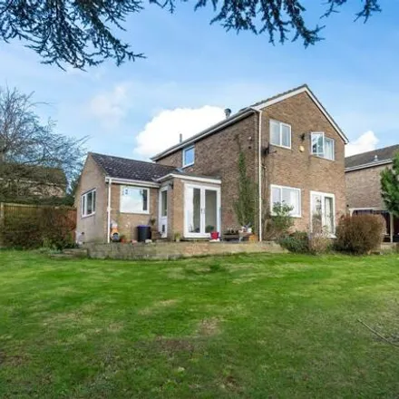 Image 2 - 4 The Close, Thorner, LS14 3EF, United Kingdom - House for sale