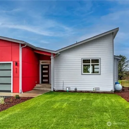 Rent this 3 bed house on 522 Canal Drive Northeast in Ocean Shores, Grays Harbor County