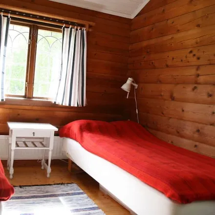 Rent this 2 bed house on Kopparberg in Ljusnarsvägen, 714 31 Kopparberg