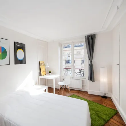 Rent this 4 bed room on 64 Rue Rambuteau in 75003 Paris, France