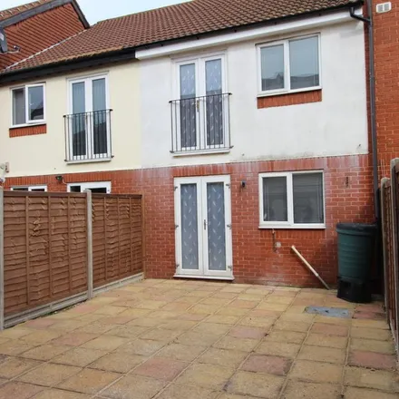 Image 1 - Fourth Street, Portsmouth, PO1 5PP, United Kingdom - Townhouse for rent