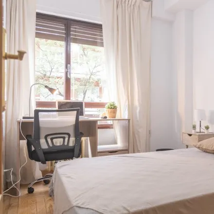Rent this 4 bed room on Melquíades Álvarez in Calle de Guzmán el Bueno, 28003 Madrid