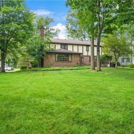 Image 2 - 222 Stonehenge Dr, Orchard Park, New York, 14127 - House for sale