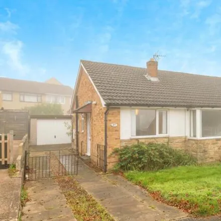 Buy this 2 bed house on Lyndale Crescent in Heckmondwike, WF16 9LZ