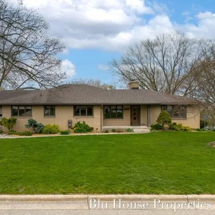 Buy this 3 bed house on 3300 Hillcrest Road in Hudsonville, MI 49426