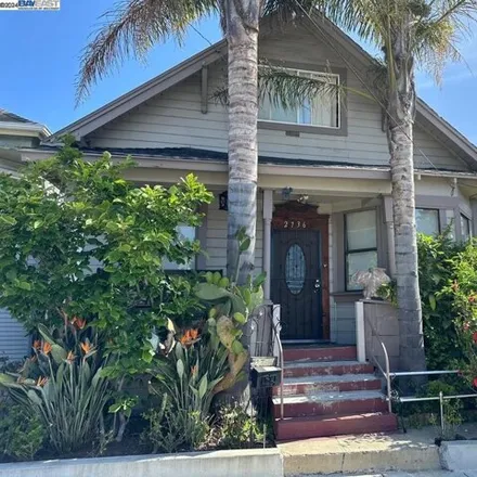 Buy this 3 bed house on 2736 East 10th Street in Oakland, CA 94601