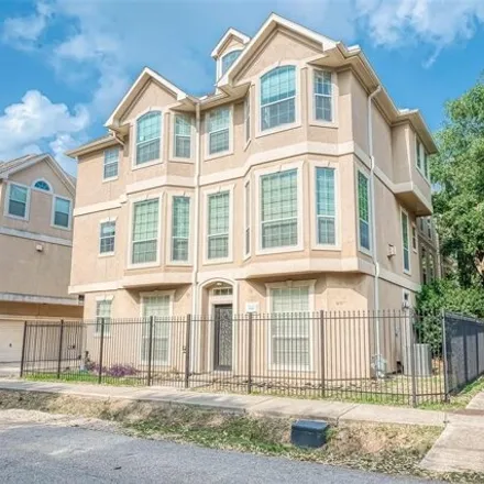 Rent this 3 bed house on 816 Snover Street in Houston, TX 77007