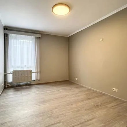 Image 1 - Chaussée de Châtelet 93, 6060 Charleroi, Belgium - Apartment for rent