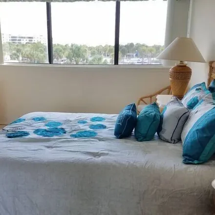Rent this 2 bed condo on Siesta Key in FL, 34242