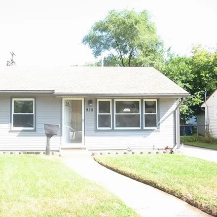 Rent this 2 bed house on 942 Sprague Avenue in Madison Heights, MI 48071