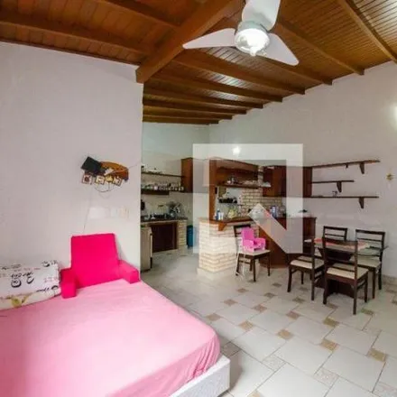 Rent this 4 bed house on Rua Franklin Cascaes in Ponta das Canas, Florianópolis - SC