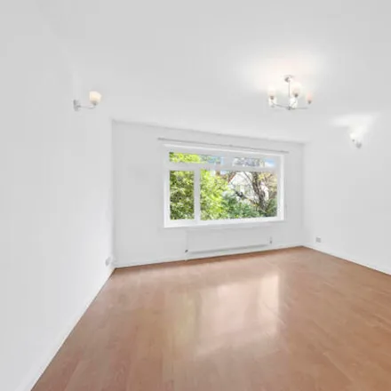 Image 2 - 55 Grand Drive, London, SW20 9DY, United Kingdom - Room for rent